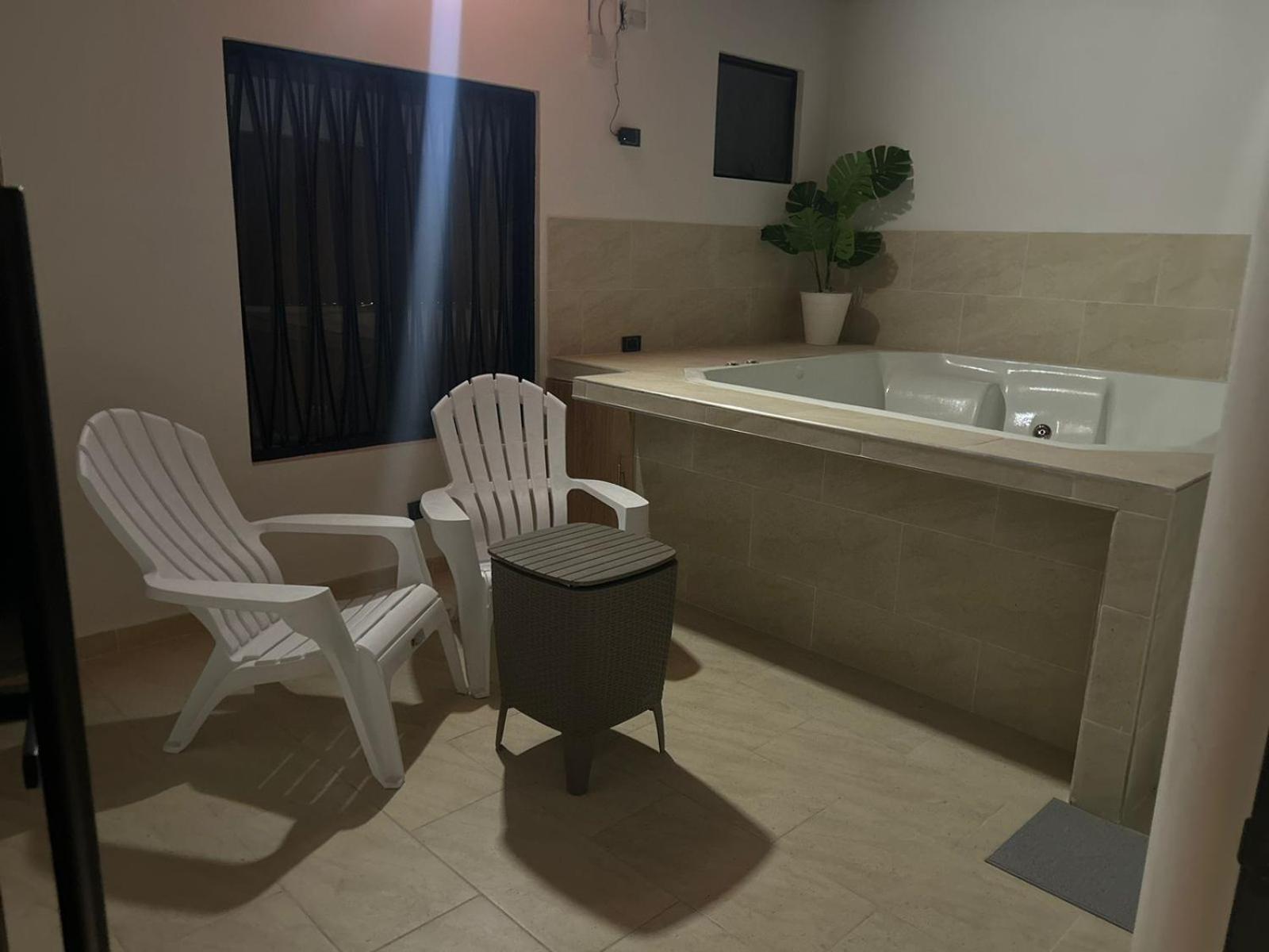 Clandestino - Hotel Boutique لا دورادا المظهر الخارجي الصورة